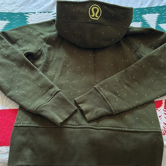 Host pick! 🎉 Vintage Lululemon Scuba - Picture 4 of 7